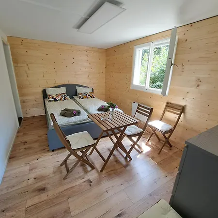 Romantischer Studio Mit Grosser Terrasse *